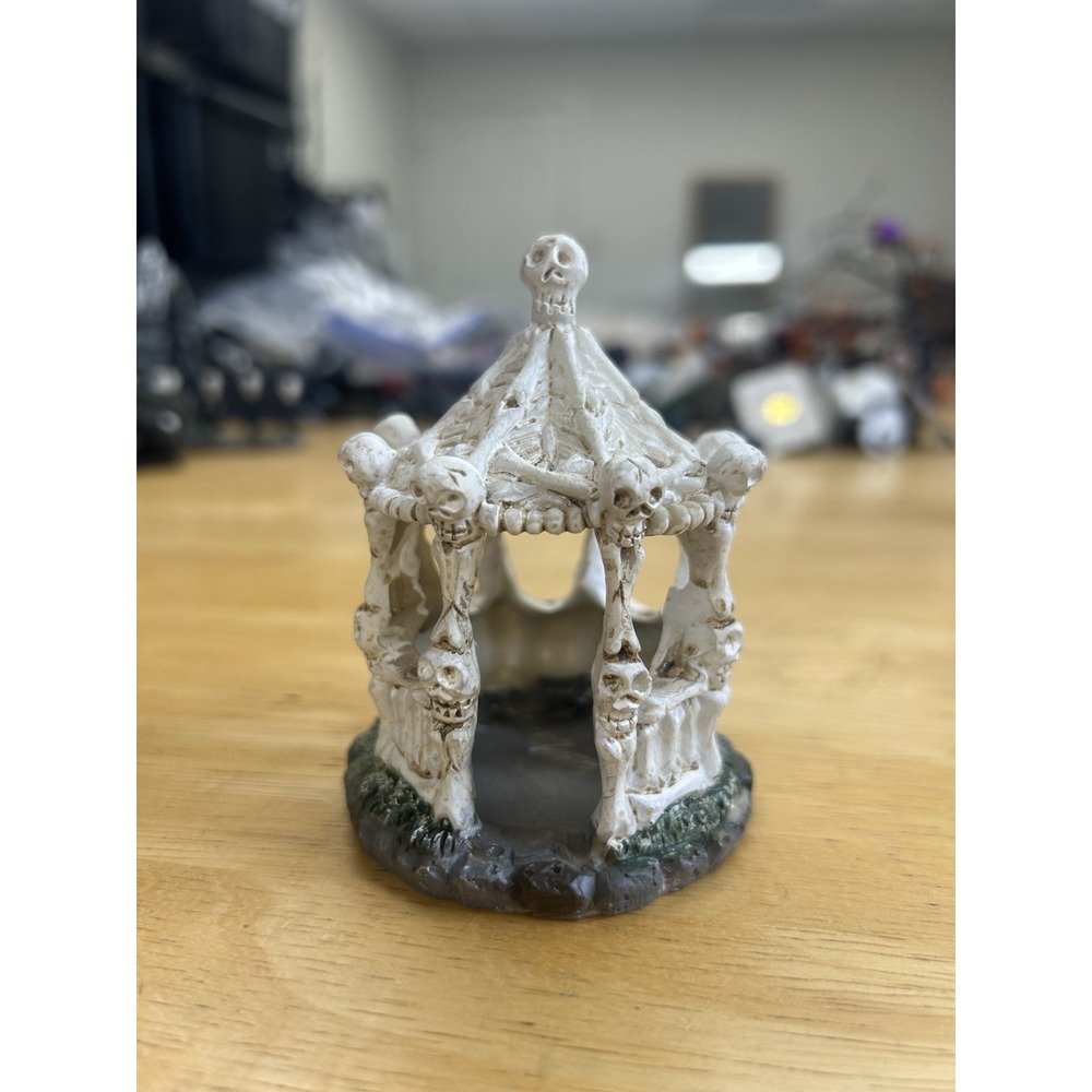 Skeleton Halloween Cemetery Gazebo Decor Mini Skulls Spooky Horror Prop Model